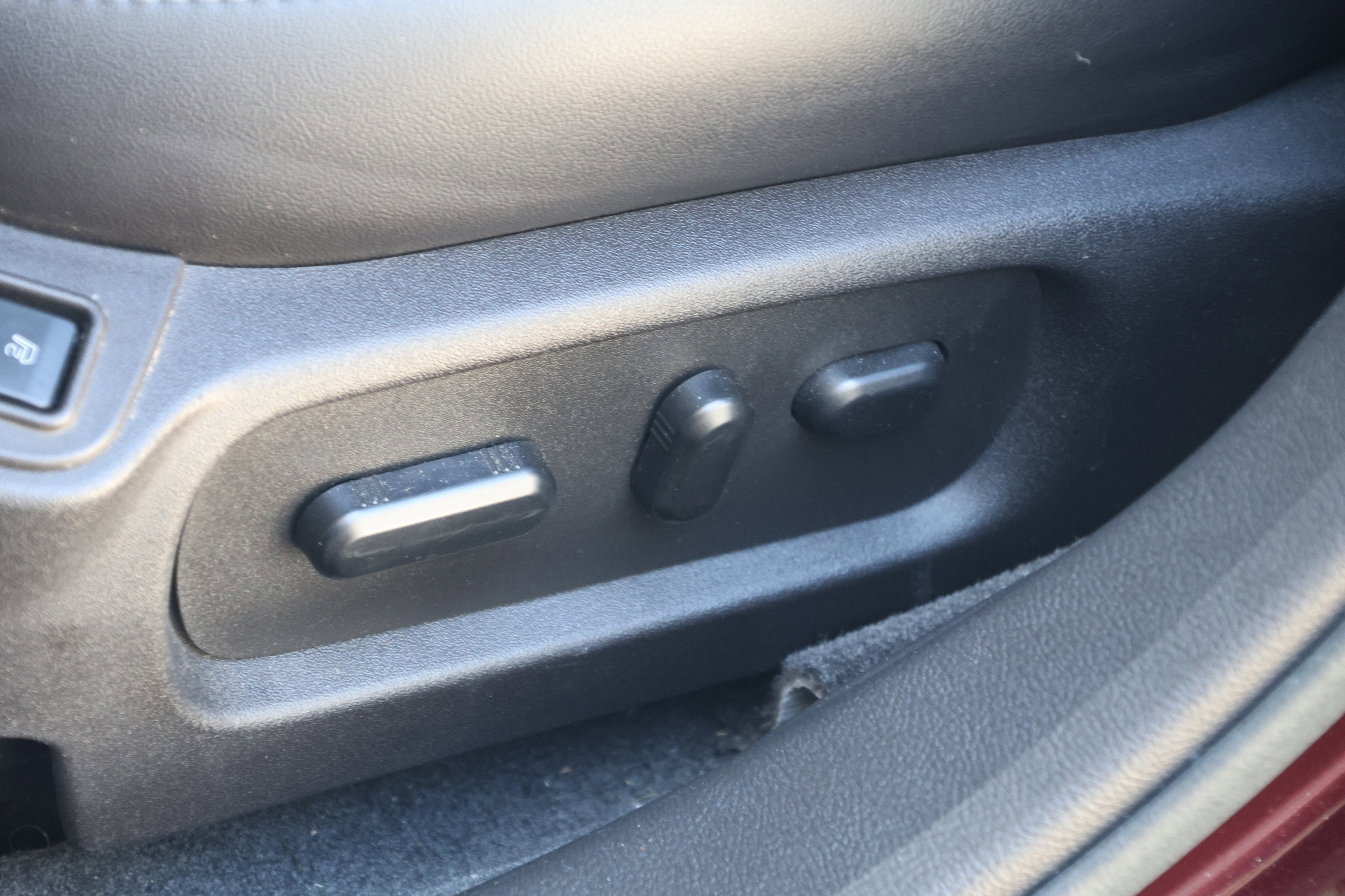 Used 2018 Ford Taurus Limited image 29