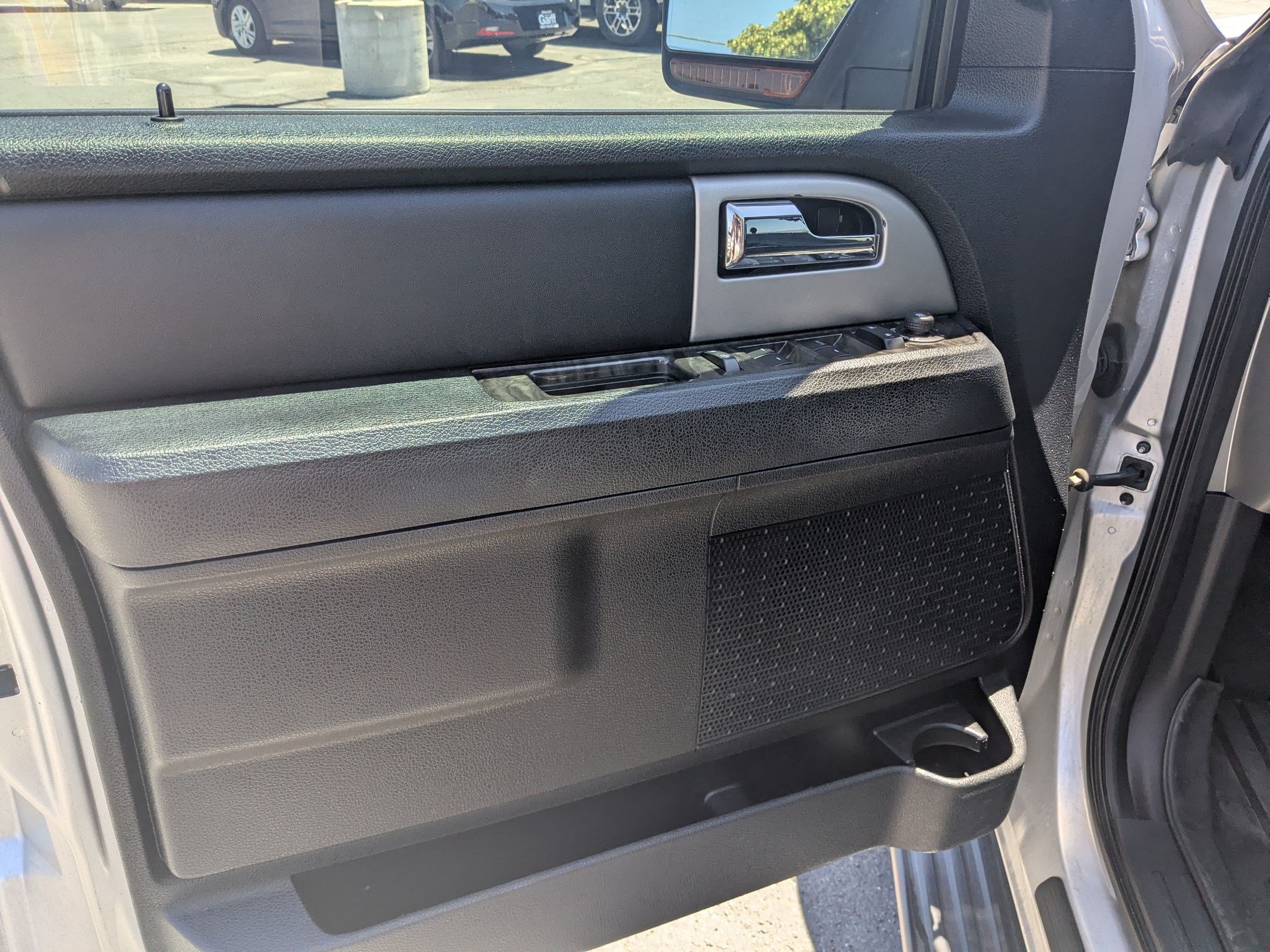Used 2016 Ford Expedition Limited AWD/4WD image 15