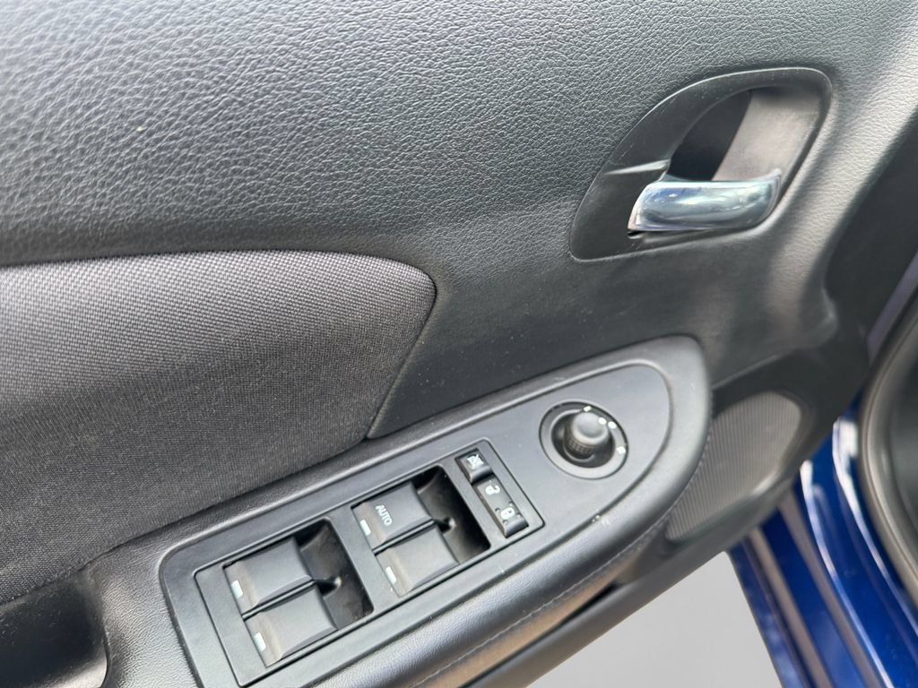 Used 2013 Chrysler 200 Touring FWD image 18