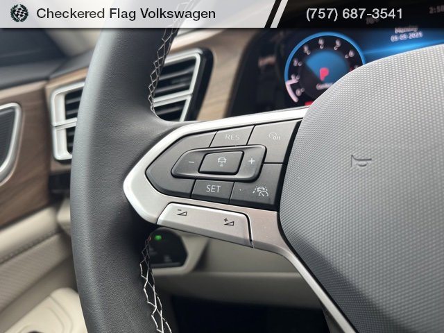 New 2025 Volkswagen Atlas SE image 36