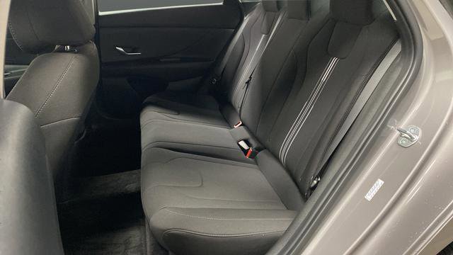 Certified 2023 Hyundai Elantra SEL FWD image 23