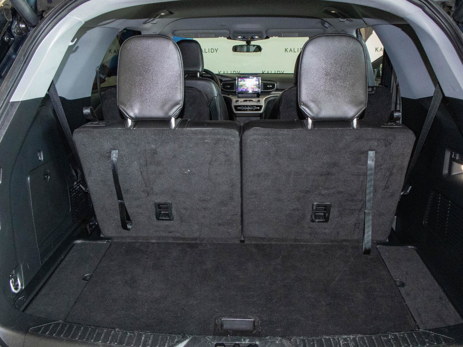 Used 2023 Ford Explorer XLT w/ Equipment Group 202A image 24