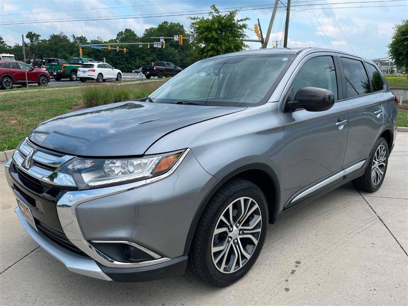Used 2017 Mitsubishi Outlander ES