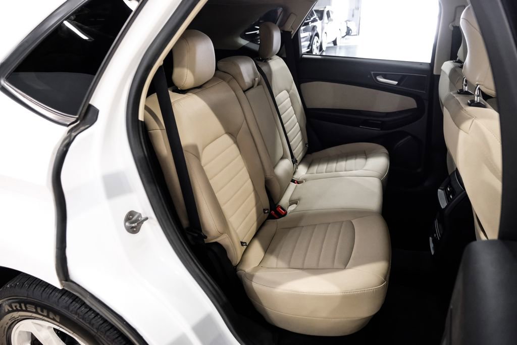 Used 2019 Ford Edge SE image 30