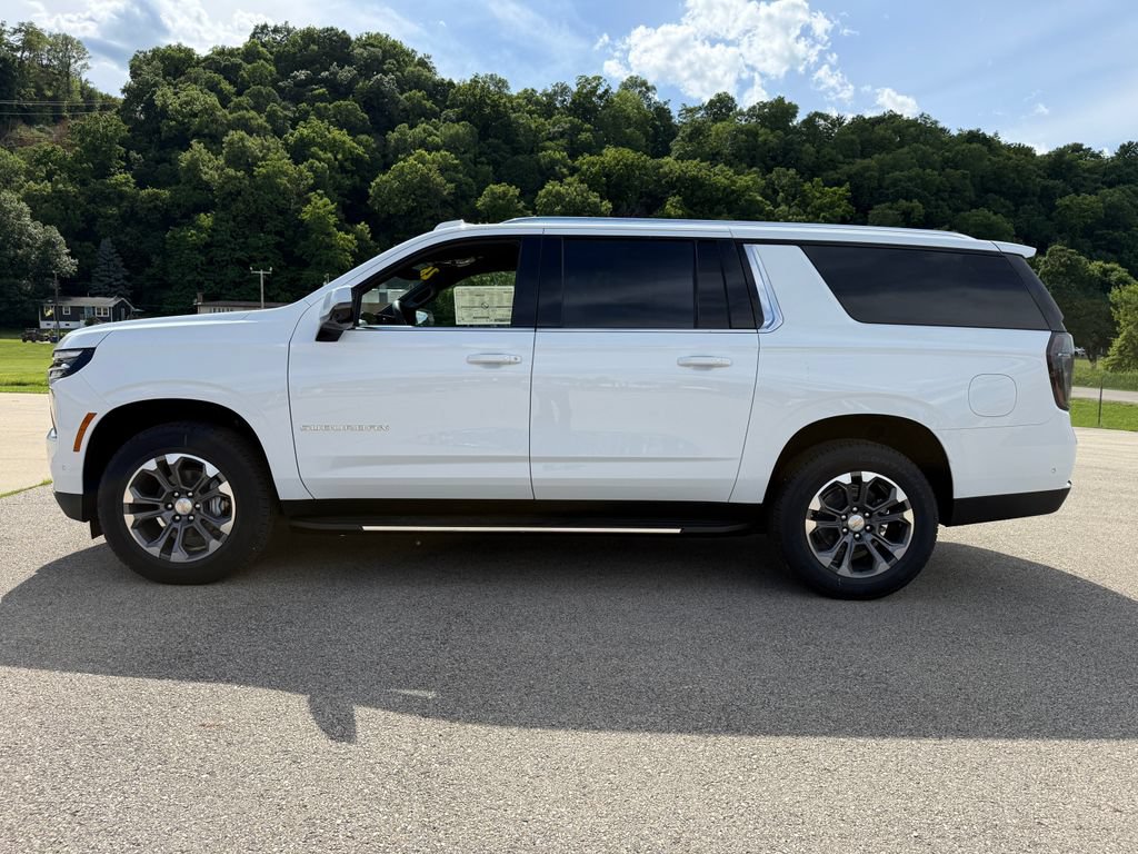 New 2026 Chevrolet Suburban LT w/ Comfort Package AWD/4WD image 8