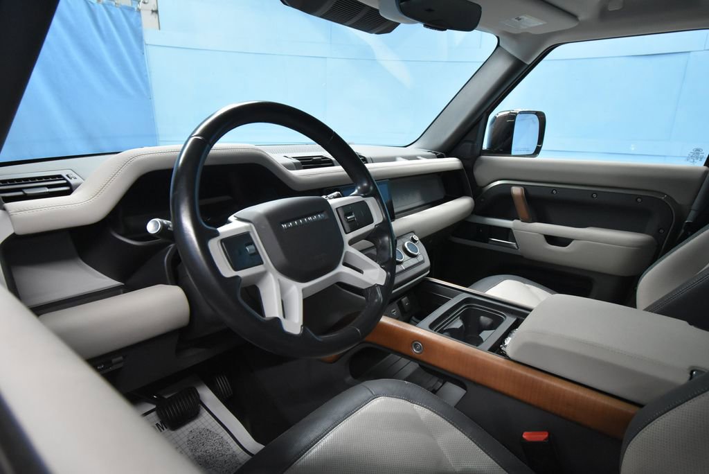Used 2023 Land Rover Defender 110 X-Dynamic SE AWD/4WD image 2