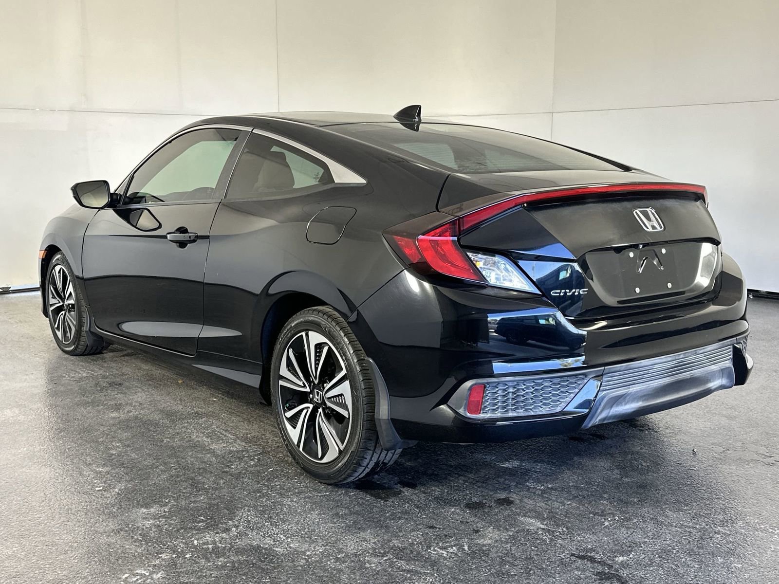 Used 2016 Honda Civic EX-L image 10