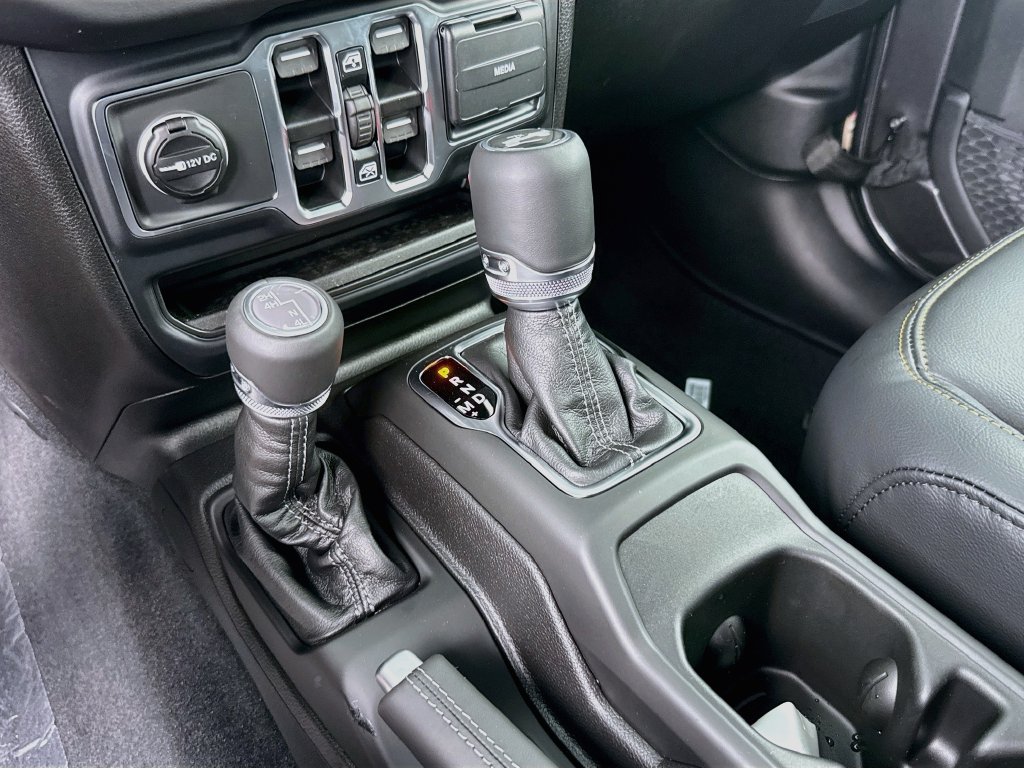 New 2027 Jeep Wrangler Unlimited Sahara AWD/4WD image 17