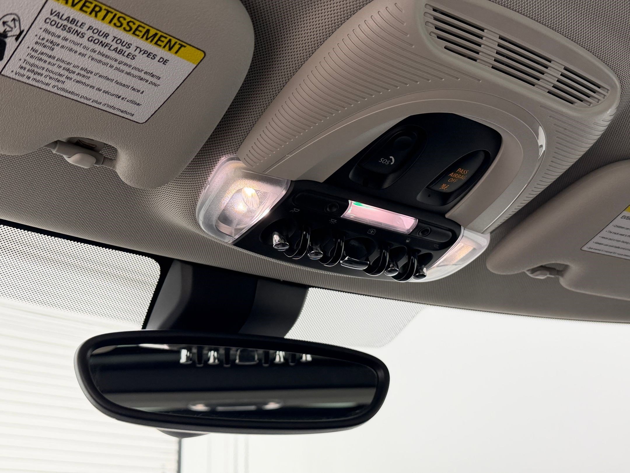 Used 2023 MINI Cooper 4-Door Hardtop image 19