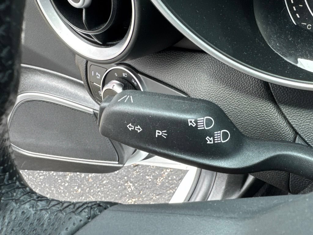 Used 2022 Alfa Romeo Giulia Ti AWD/4WD image 38