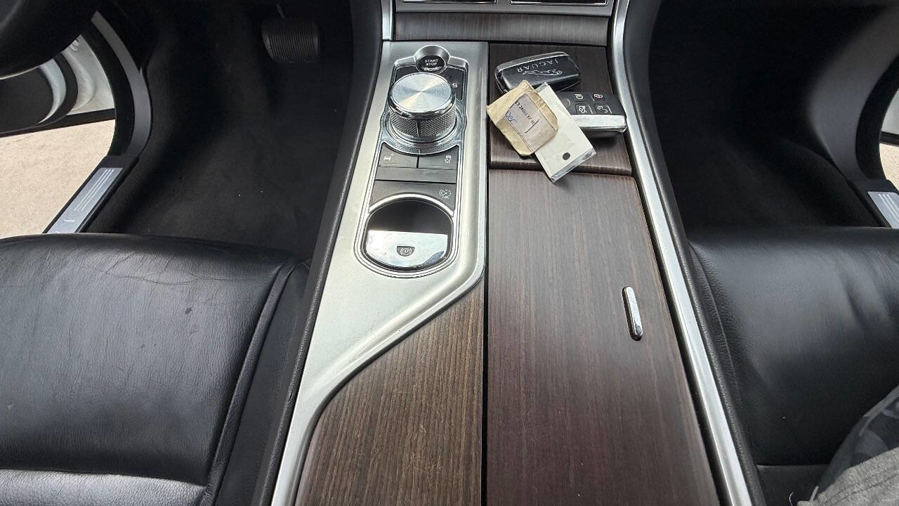 Used 2013 Jaguar XF RWD image 88