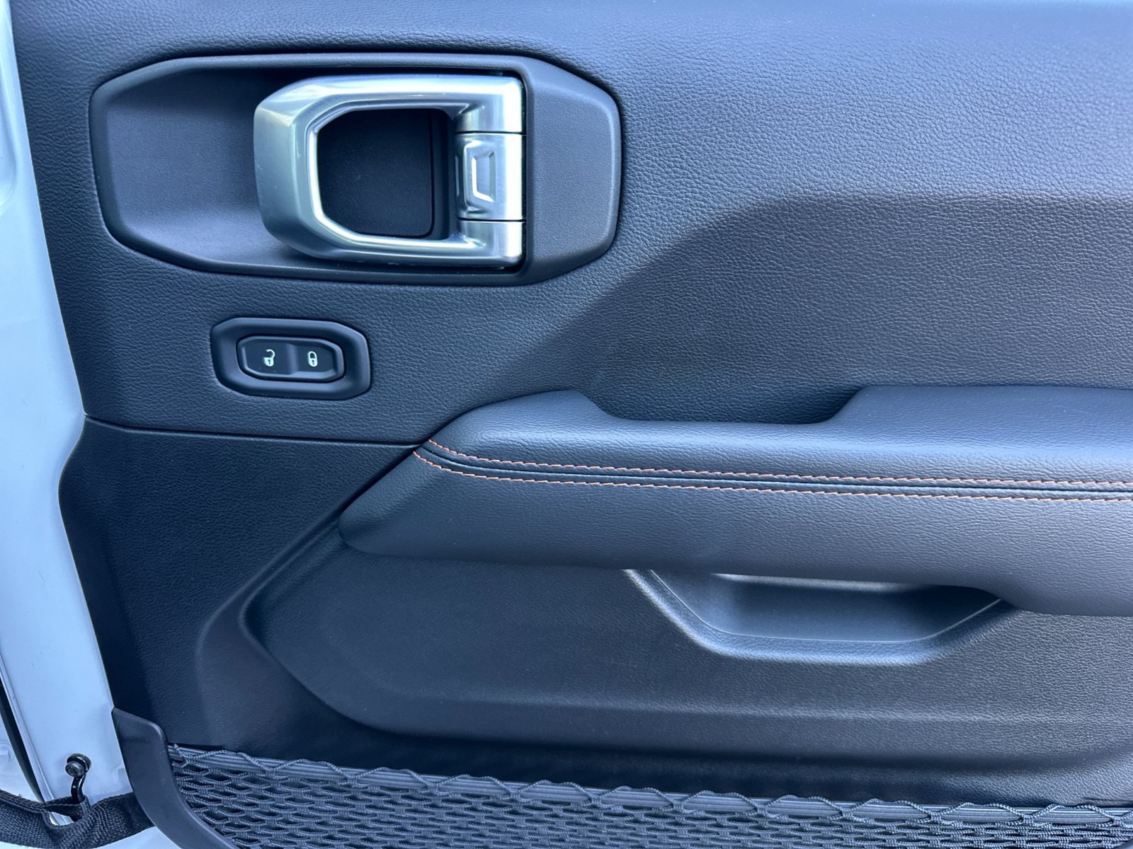 Used 2022 Jeep Gladiator Mojave AWD/4WD image 18