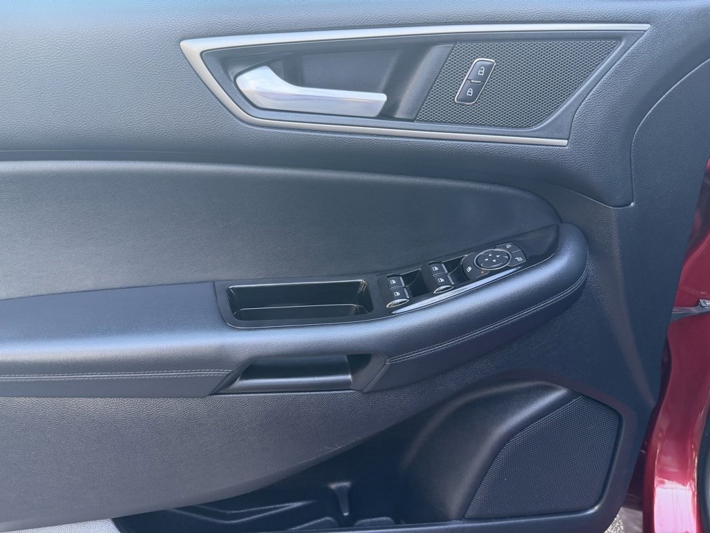 Used 2019 Ford Edge SEL w/ Equipment Group 201A image 16