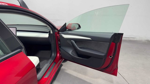 Used 2023 Tesla Model 3 Standard Range RWD image 9