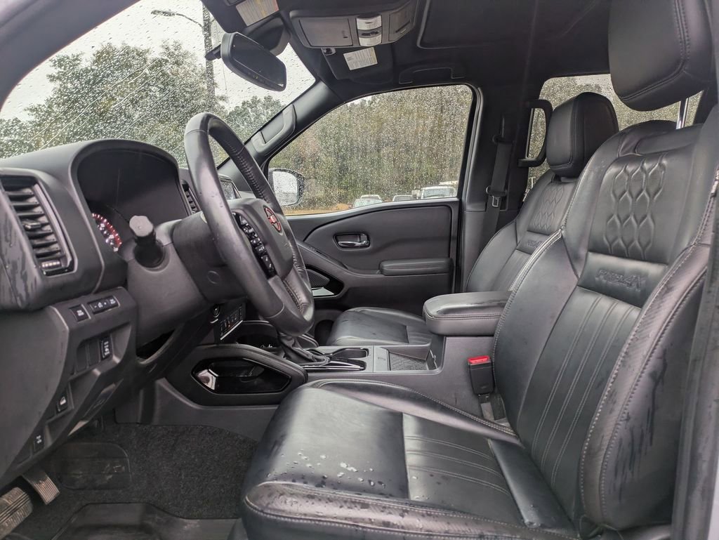 Used 2022 Nissan Frontier PRO-4X w/ Pro-4X Premium Package image 13