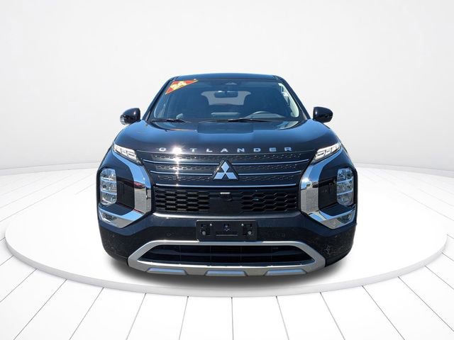 Used 2024 Mitsubishi Outlander SE image 8