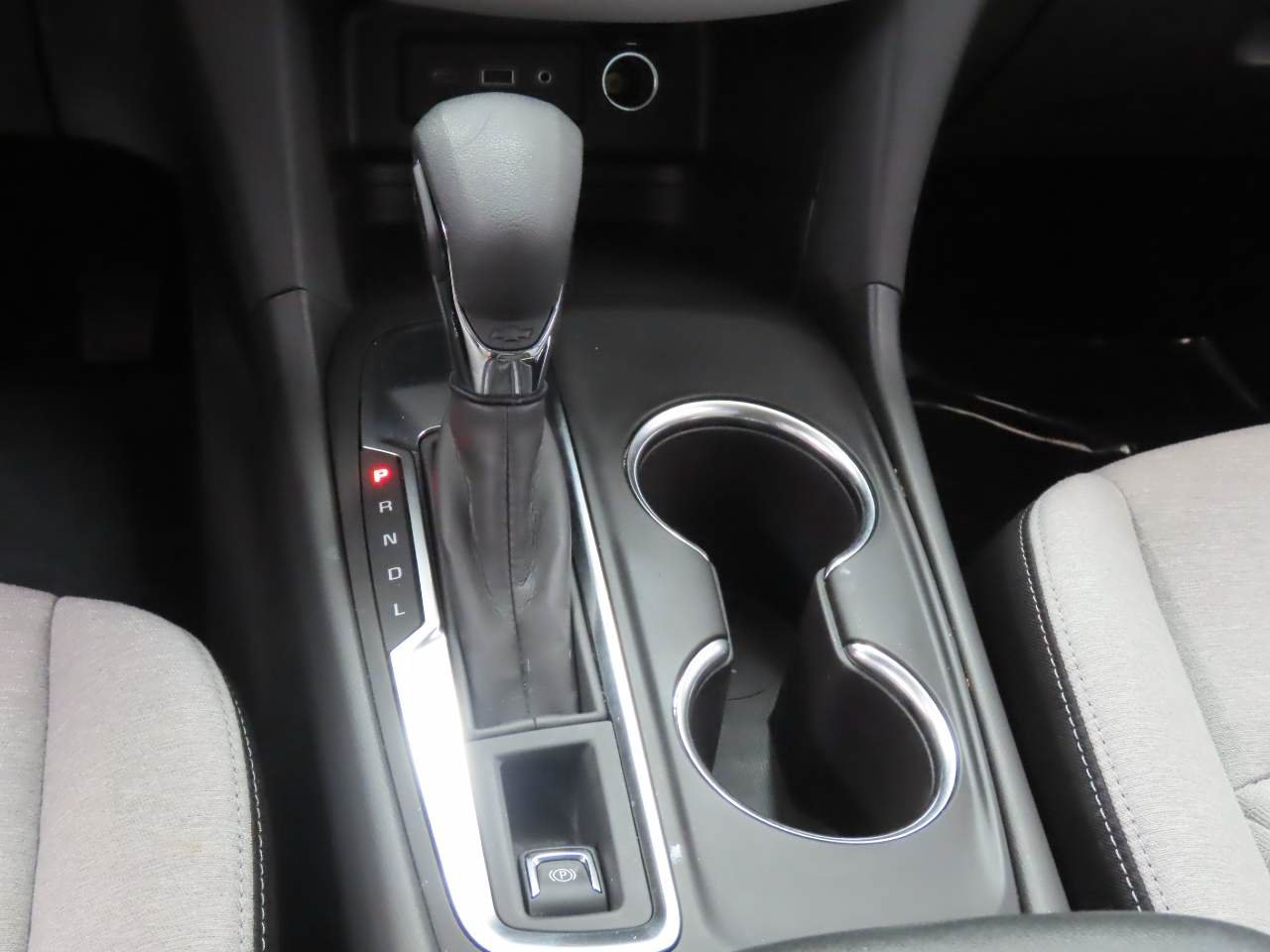 Used 2024 Chevrolet Equinox LS w/ LS Convenience Package FWD image 11