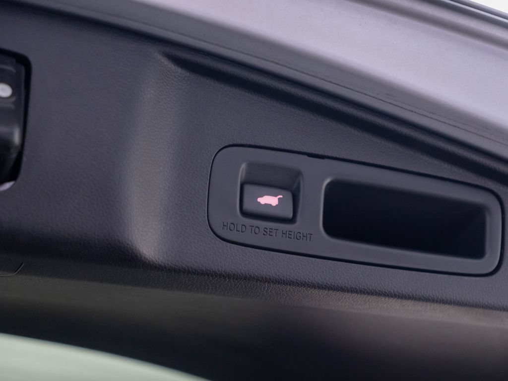 Used 2017 Honda CR-V Touring image 30