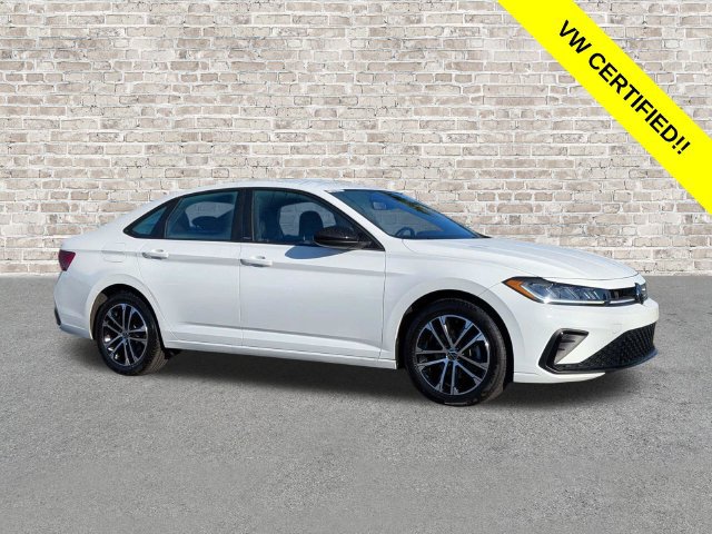 Certified 2025 Volkswagen Jetta Sport FWD image 1