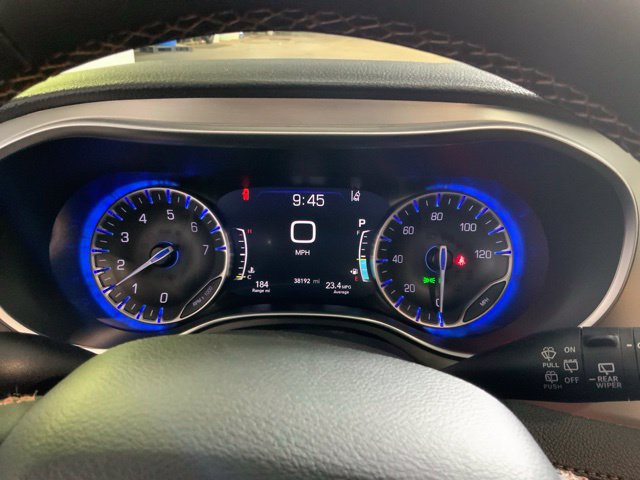 Used 2024 Chrysler Pacifica Pinnacle AWD/4WD image 19