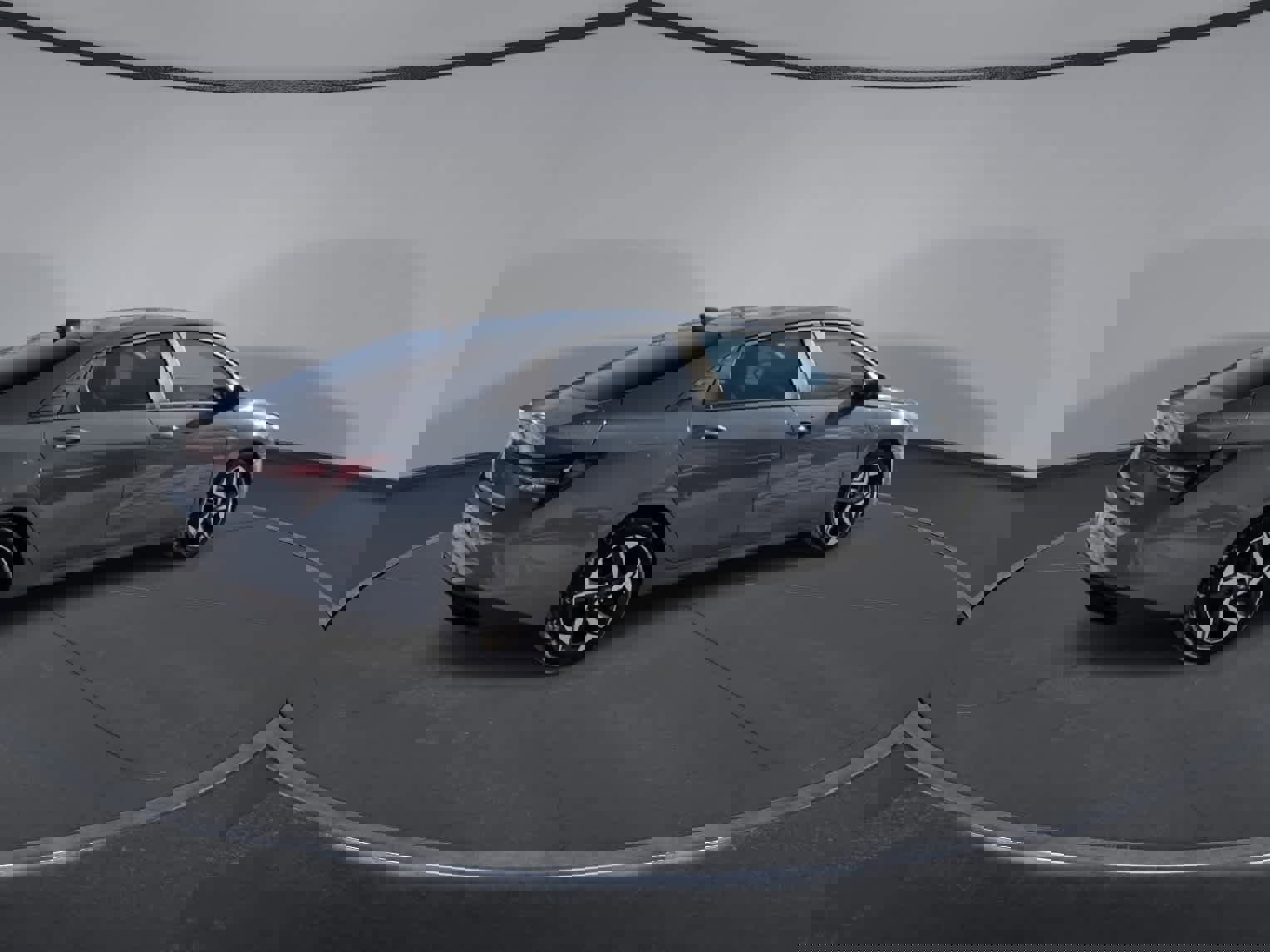 Used 2023 Hyundai Elantra SEL w/ Convenience Package image 8