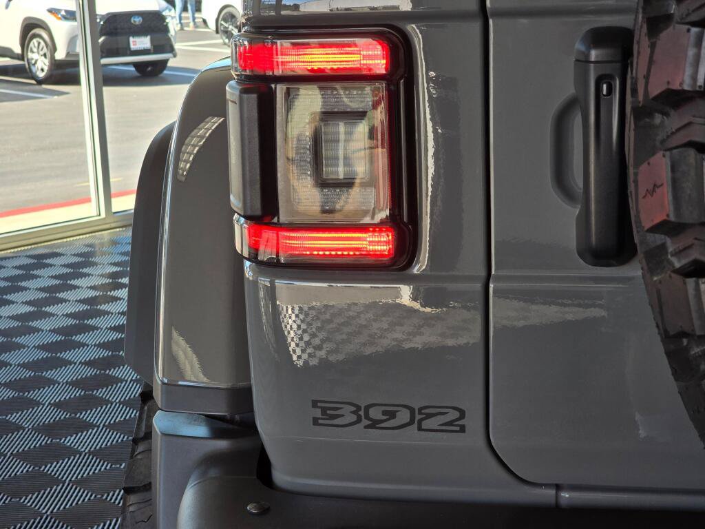 Used 2021 Jeep Wrangler Unlimited Rubicon AWD/4WD image 15