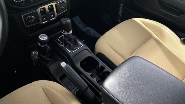 Used 2022 Jeep Wrangler Sport S image 30