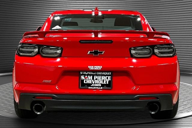 Used 2022 Chevrolet Camaro SS RWD image 5