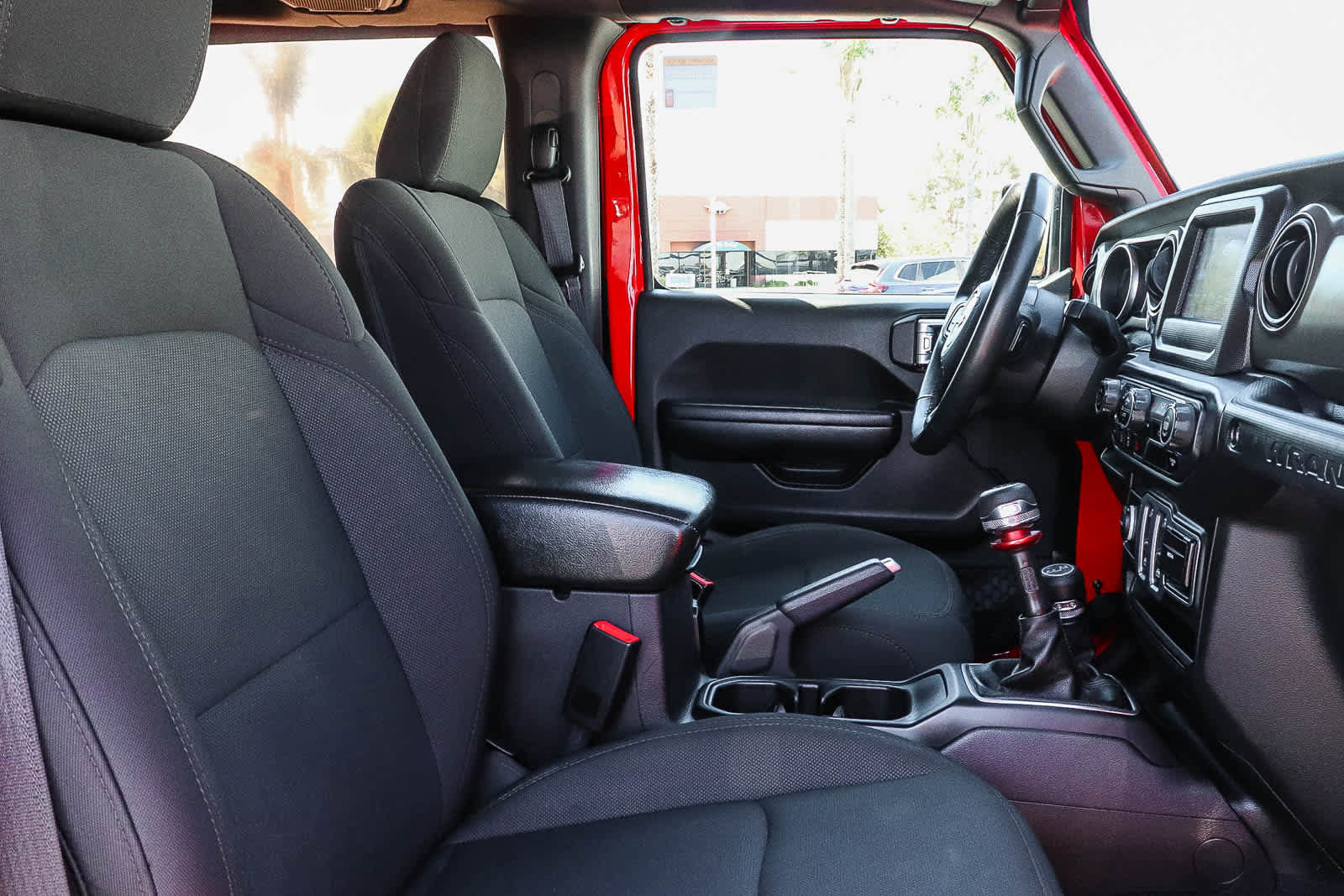 Used 2018 Jeep Wrangler Sport AWD/4WD image 27