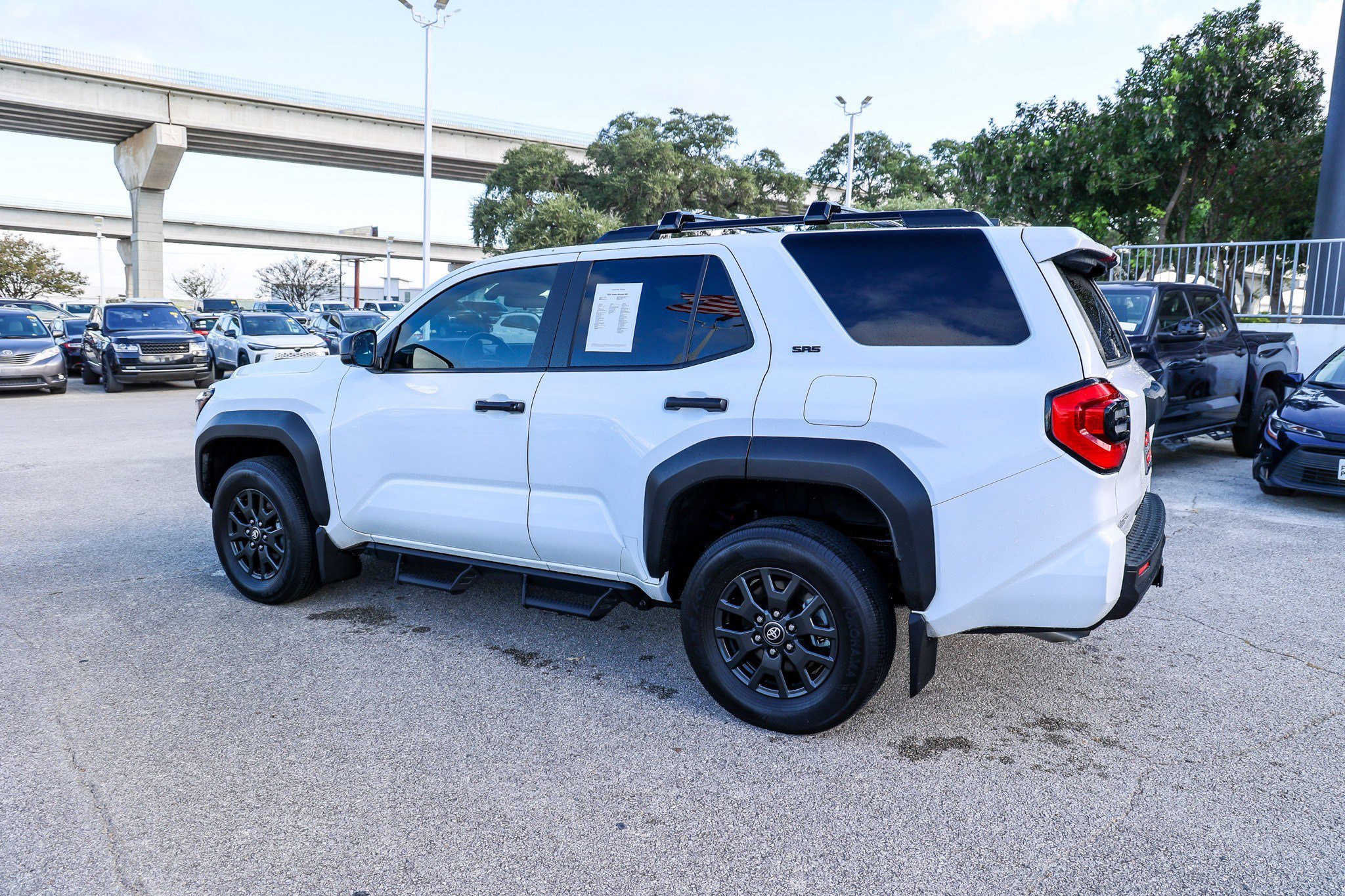 Certified 2025 Toyota 4Runner SR5 AWD/4WD image 10
