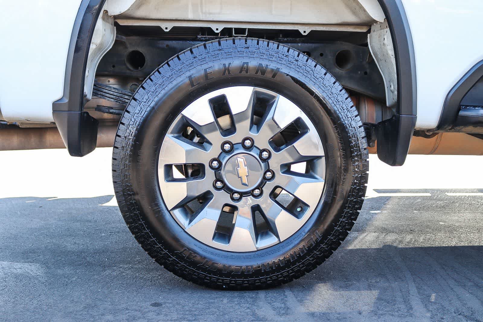 Used 2024 Chevrolet Silverado 2500 Custom w/ Custom Value Package AWD/4WD image 11