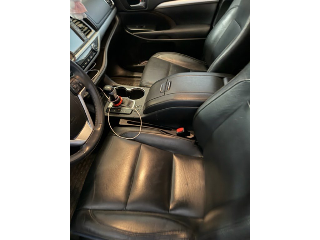 Used 2016 Toyota Highlander XLE image 9