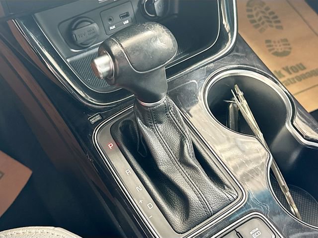 Used 2015 Kia Sorento SX image 17