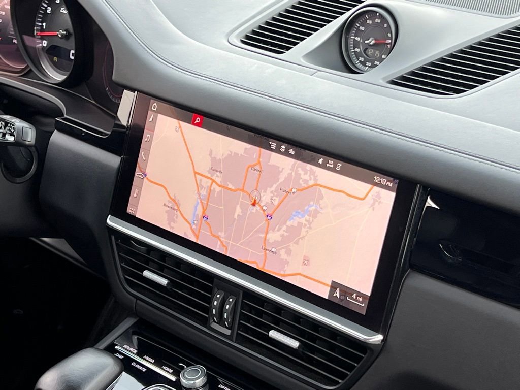 Used 2021 Porsche Cayenne Turbo image 43