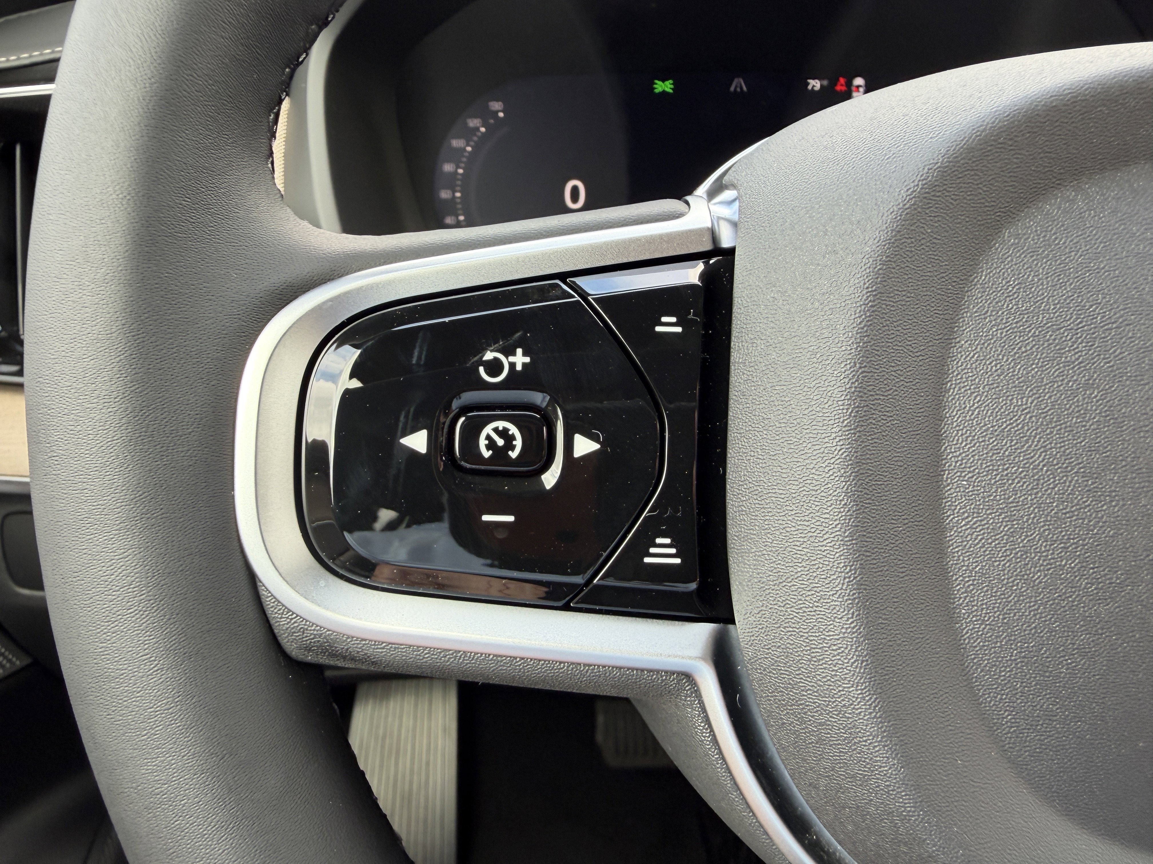 New 2026 Volvo XC90 B5 Ultra w/ Protection Package AWD/4WD image 25