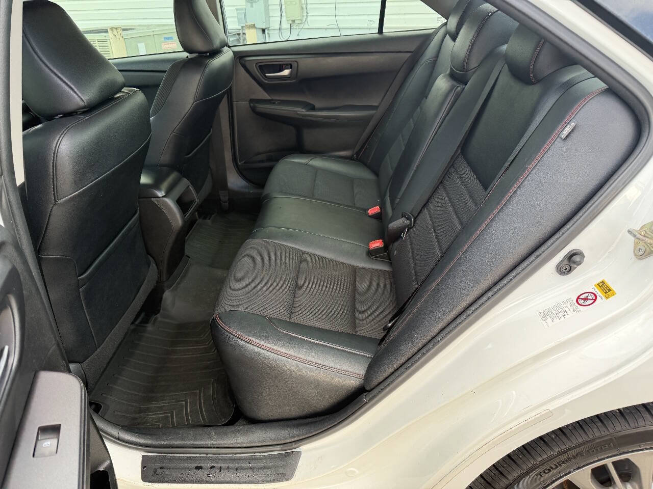 Used 2017 Toyota Camry SE FWD image 25