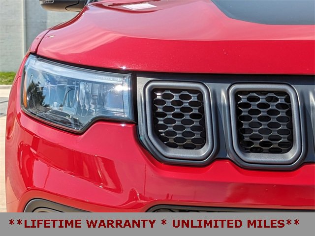 Used 2024 Jeep Compass Trailhawk image 11