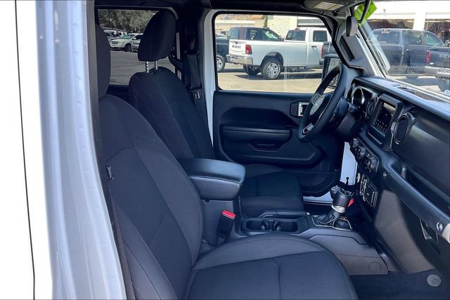 Used 2023 Jeep Gladiator Sport AWD/4WD image 7