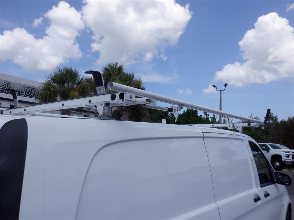 Used 2023 Mercedes-Benz Metris image 7