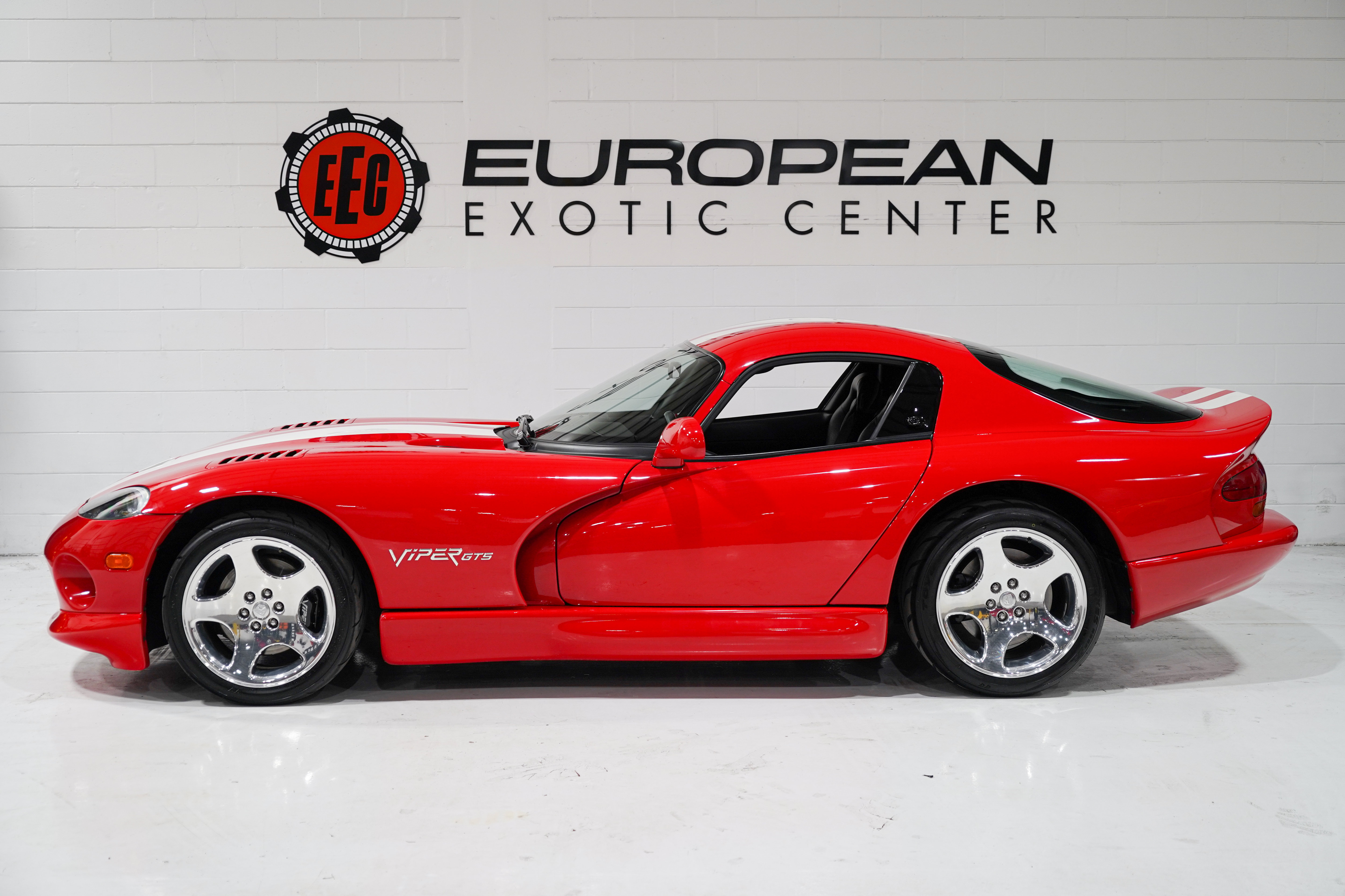 Used 2002 Dodge Viper GTS RWD image 7