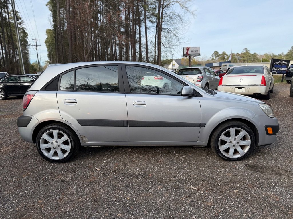 Used 2008 Kia Rio5 LX FWD image 4
