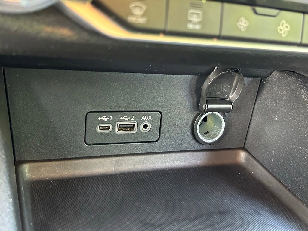 Used 2023 Nissan Sentra SR w/ Electronics Package FWD image 24