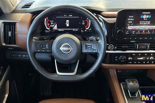 Used 2023 Nissan Pathfinder Platinum image 17