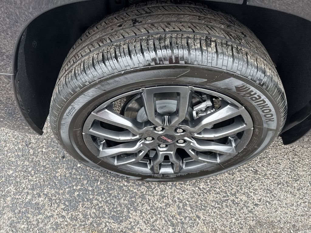 Certified 2024 GMC Terrain Denali w/ Black Diamond Edition image 40