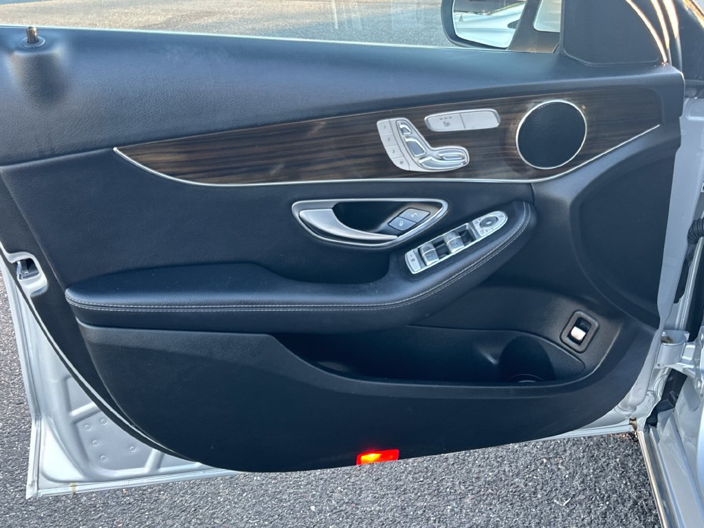 Used 2018 Mercedes-Benz C 300 4MATIC Sedan image 11