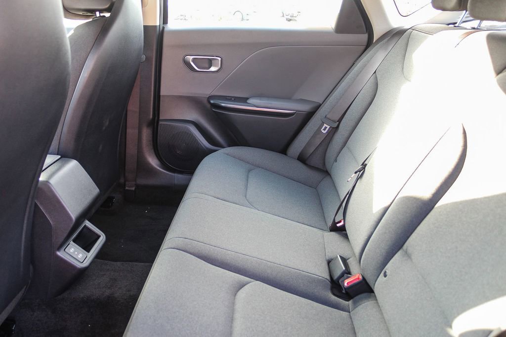 Certified 2025 Kia K4 LXS image 9