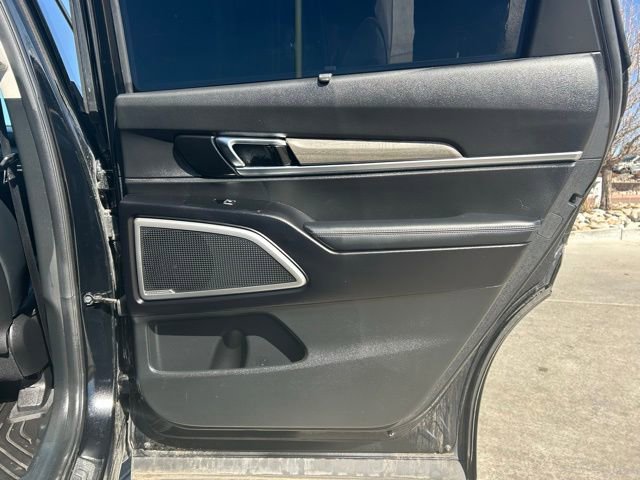 Used 2022 Kia Telluride EX w/ EX Premium Package image 28