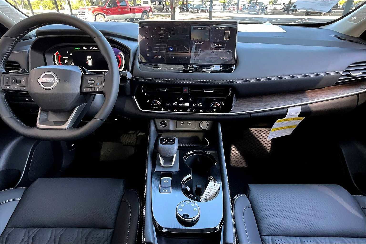 New 2026 Nissan Rogue Platinum image 5