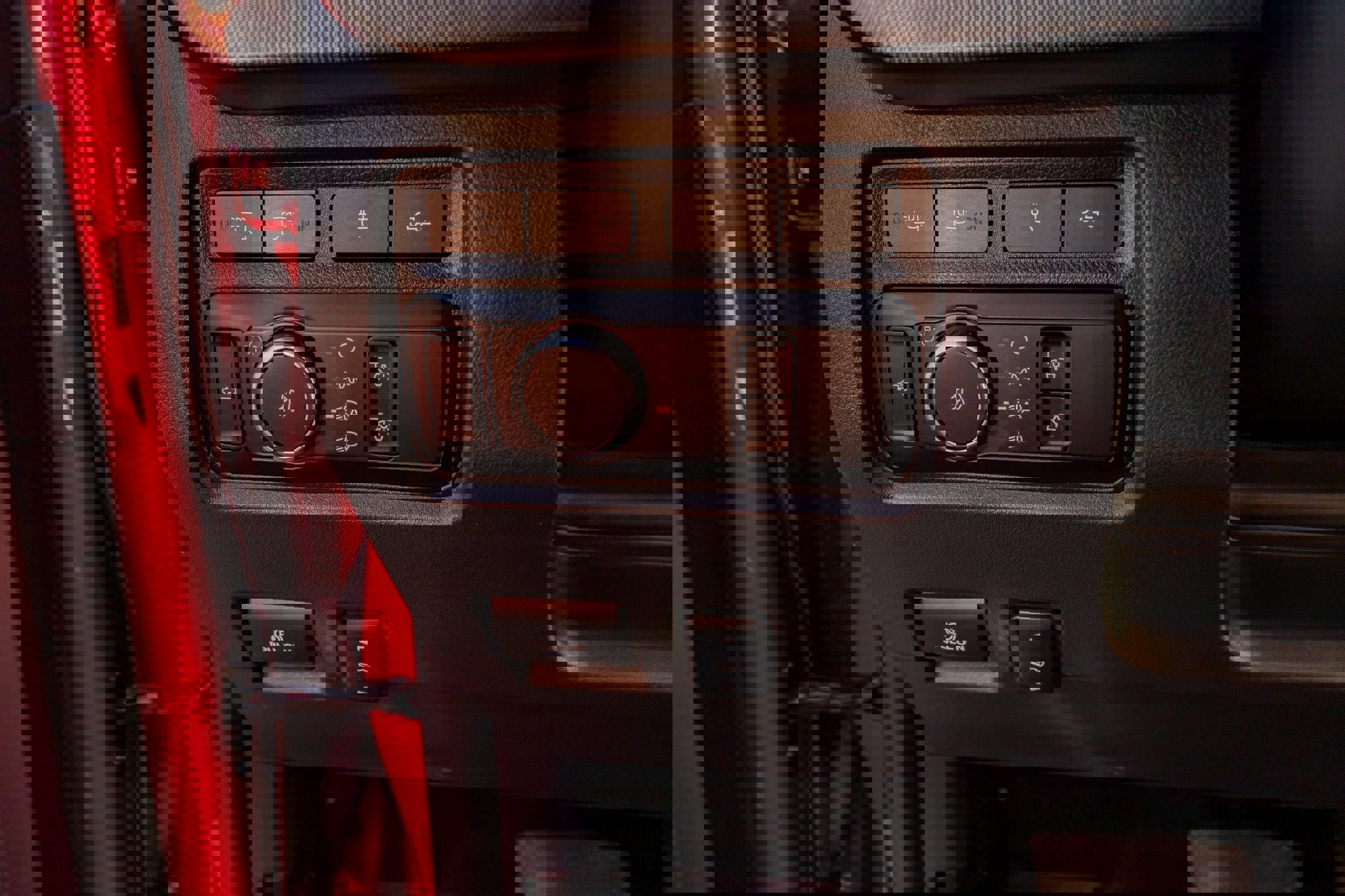 Used 2024 Ford F350 Platinum image 22