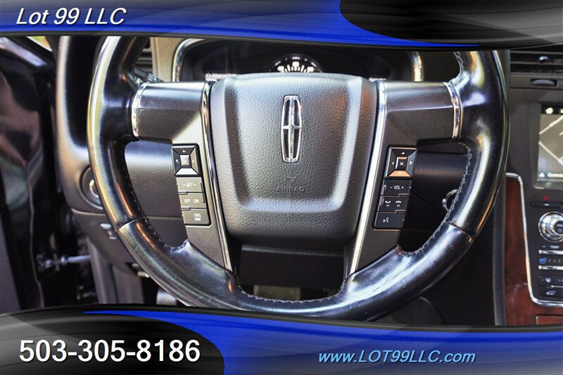 Used 2017 Lincoln Navigator Select AWD/4WD image 27